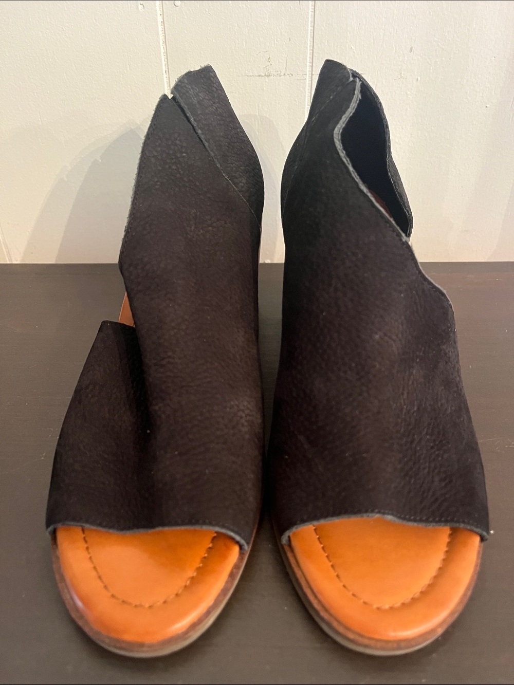 Lucky Brand Black Suede Peep-Toe Mule Clogs Roakly